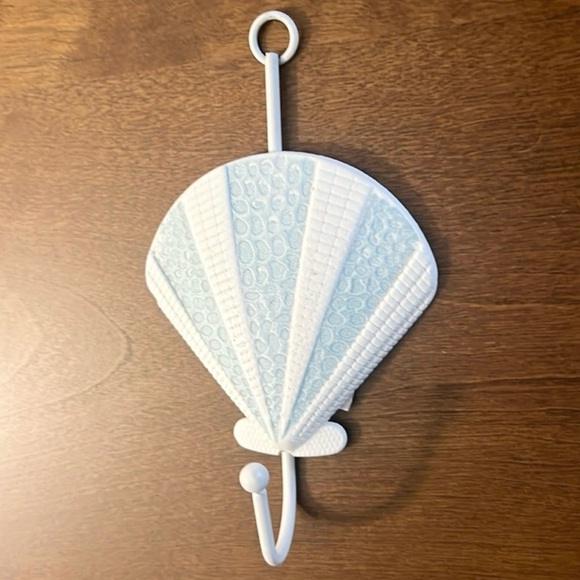 Shore Living | Wall Decor | Sea Sand Shell Hanger | Poshmark